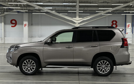 Toyota Land Cruiser Prado 150 рестайлинг 2, 2017 год, 4 399 000 рублей, 8 фотография