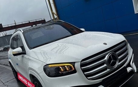 Mercedes-Benz GLS, 2024 год, 19 800 000 рублей, 2 фотография
