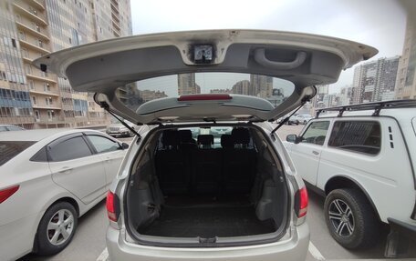 Toyota Avensis Verso I рестайлинг, 2002 год, 500 000 рублей, 9 фотография