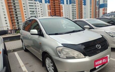 Toyota Avensis Verso I рестайлинг, 2002 год, 500 000 рублей, 6 фотография