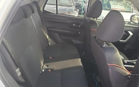 Daihatsu Rocky, 2022 год, 1 300 000 рублей, 13 фотография