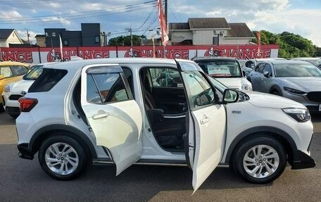Daihatsu Rocky, 2022 год, 1 300 000 рублей, 14 фотография
