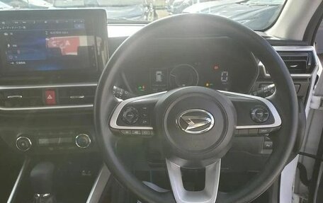 Daihatsu Rocky, 2022 год, 1 300 000 рублей, 25 фотография