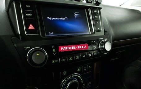 Toyota Land Cruiser Prado 150 рестайлинг 2, 2015 год, 3 379 898 рублей, 21 фотография