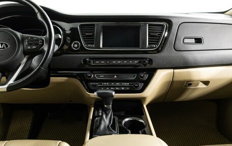 KIA Carnival III, 2019 год, 3 199 700 рублей, 14 фотография