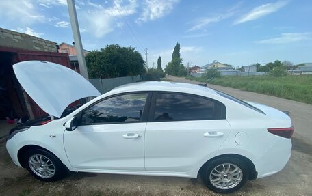 KIA Rio IV, 2018 год, 1 400 000 рублей, 8 фотография