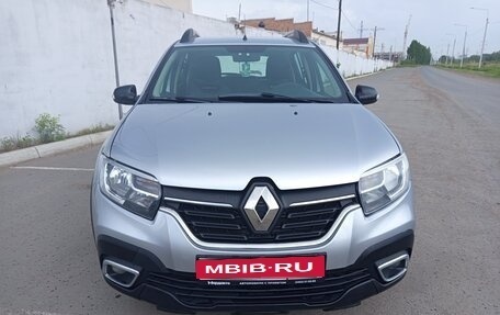 Renault Sandero II рестайлинг, 2022 год, 1 200 000 рублей, 1 фотография