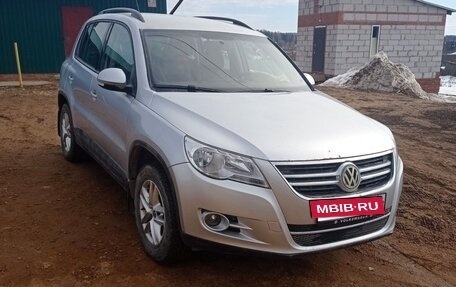 Volkswagen Tiguan I, 2011 год, 1 009 000 рублей, 2 фотография