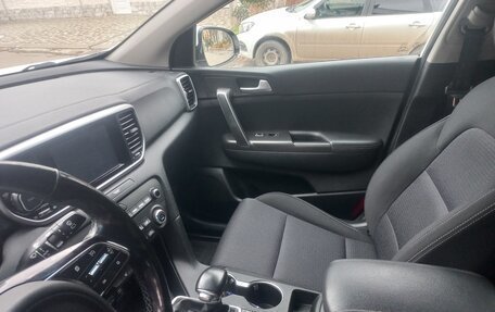 KIA Sportage IV рестайлинг, 2018 год, 2 450 000 рублей, 11 фотография
