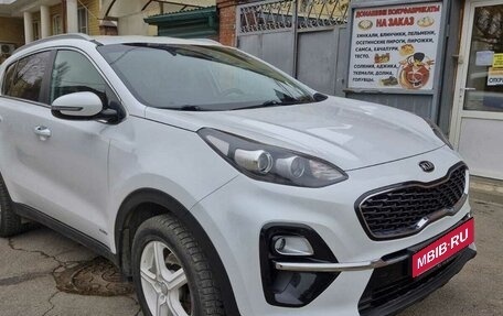 KIA Sportage IV рестайлинг, 2018 год, 2 450 000 рублей, 2 фотография