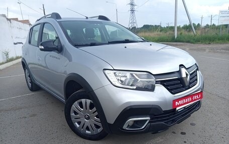Renault Sandero II рестайлинг, 2022 год, 1 200 000 рублей, 6 фотография