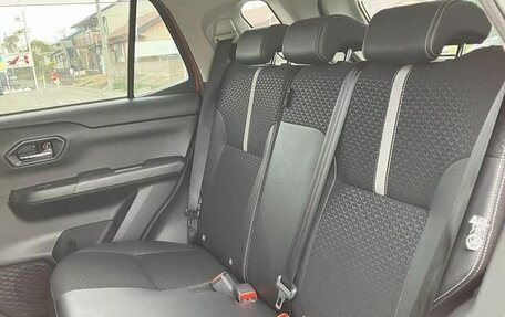 Daihatsu Rocky, 2022 год, 1 304 000 рублей, 33 фотография