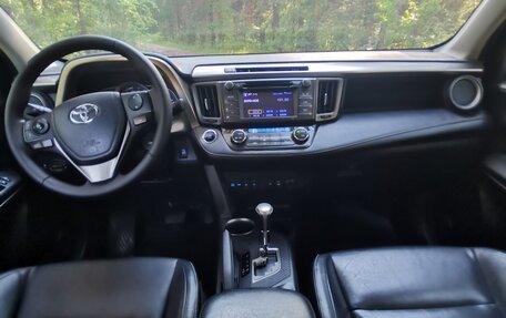 Toyota RAV4, 2013 год, 2 290 000 рублей, 38 фотография