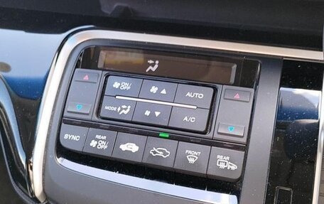 Honda Stepwgn IV, 2017 год, 1 450 000 рублей, 13 фотография