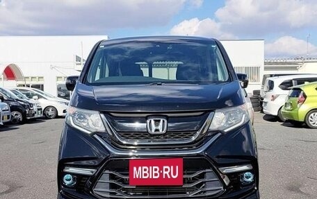 Honda Stepwgn IV, 2017 год, 1 450 000 рублей, 2 фотография