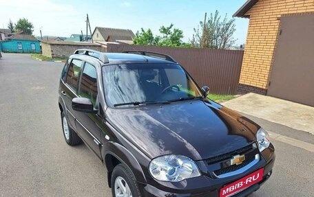 Chevrolet Niva I рестайлинг, 2014 год, 885 000 рублей, 3 фотография