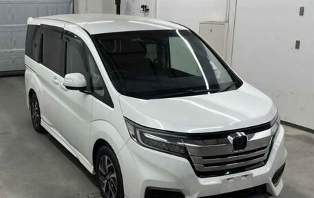 Honda Stepwgn IV, 2021 год, 2 300 000 рублей, 1 фотография