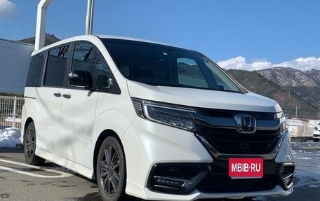 Honda Stepwgn IV, 2021 год, 2 050 000 рублей, 1 фотография