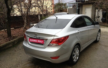 Hyundai Solaris II рестайлинг, 2012 год, 550 000 рублей, 3 фотография