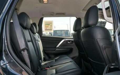 Mitsubishi Montero Sport, 2022 год, 3 990 000 рублей, 16 фотография