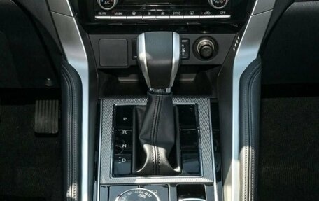 Mitsubishi Montero Sport, 2022 год, 3 990 000 рублей, 12 фотография