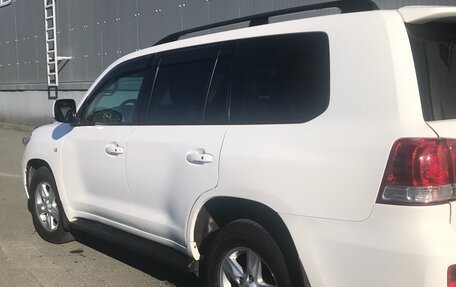 Toyota Land Cruiser 200, 2011 год, 3 400 000 рублей, 10 фотография