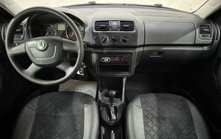 Skoda Fabia II, 2011 год, 895 000 рублей, 10 фотография