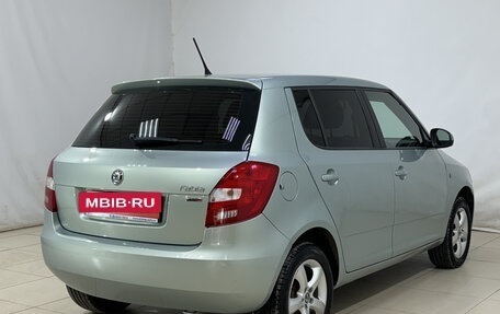 Skoda Fabia II, 2011 год, 895 000 рублей, 4 фотография