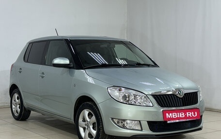 Skoda Fabia II, 2011 год, 895 000 рублей, 3 фотография