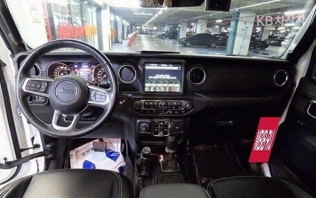 Jeep Wrangler, 2022 год, 4 000 000 рублей, 10 фотография