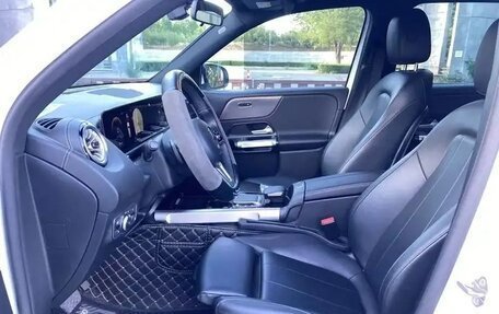 Mercedes-Benz GLB, 2022 год, 3 020 000 рублей, 10 фотография
