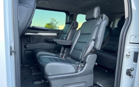 Peugeot Traveller I, 2022 год, 4 100 000 рублей, 14 фотография