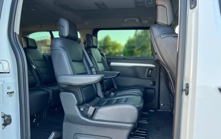 Peugeot Traveller I, 2022 год, 4 100 000 рублей, 15 фотография