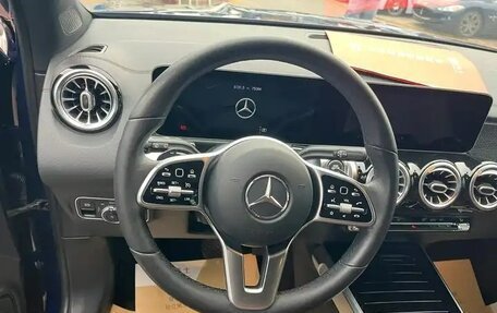 Mercedes-Benz GLB, 2020 год, 2 340 000 рублей, 11 фотография