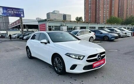 Mercedes-Benz A-Класс, 2020 год, 1 910 000 рублей, 4 фотография