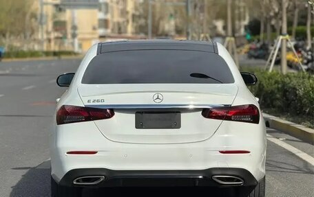 Mercedes-Benz E-Класс, 2021 год, 3 840 000 рублей, 2 фотография