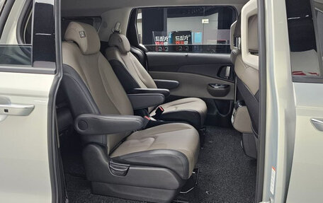 KIA Carnival, 2024 год, 3 800 000 рублей, 15 фотография