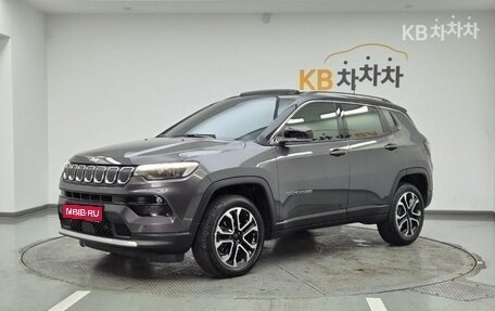Jeep Compass II, 2022 год, 2 500 000 рублей, 1 фотография