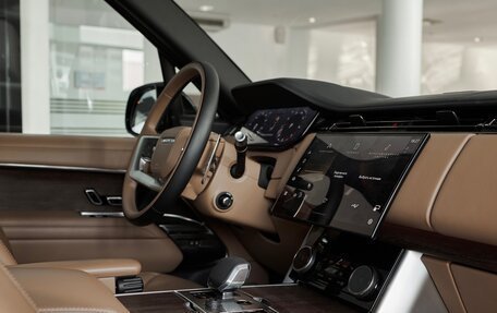 Land Rover Range Rover IV рестайлинг, 2023 год, 18 800 000 рублей, 9 фотография
