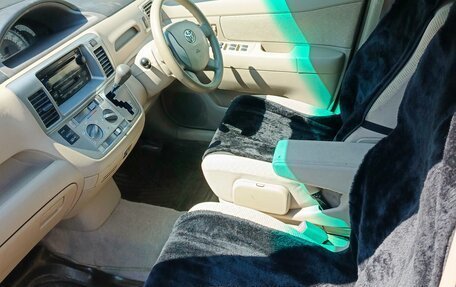 Toyota Raum I, 2003 год, 570 000 рублей, 3 фотография
