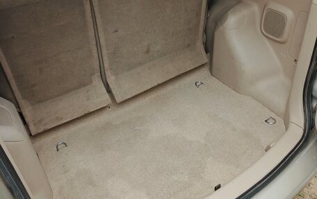 Toyota Raum I, 2003 год, 570 000 рублей, 4 фотография