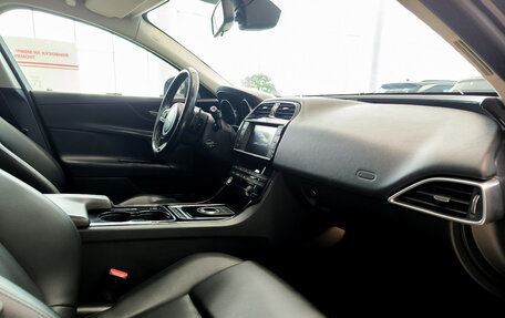 Jaguar XE I рестайлинг, 2016 год, 1 671 120 рублей, 11 фотография