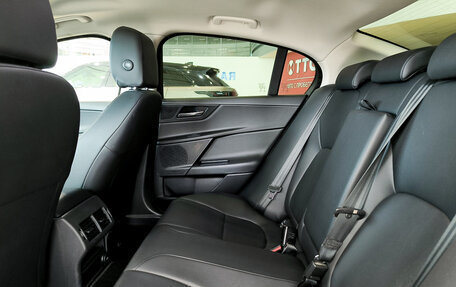 Jaguar XE I рестайлинг, 2016 год, 1 671 120 рублей, 12 фотография