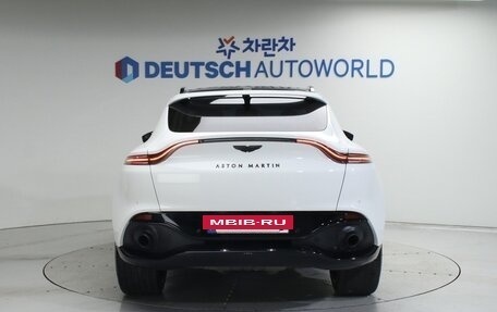 Aston Martin DBX I, 2022 год, 17 650 000 рублей, 2 фотография