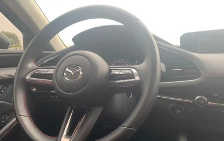 Mazda 3, 2022 год, 1 870 000 рублей, 18 фотография