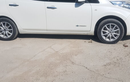 Nissan Leaf I, 2014 год, 750 000 рублей, 2 фотография