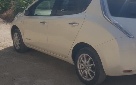 Nissan Leaf I, 2014 год, 750 000 рублей, 4 фотография