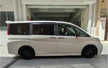 Honda Stepwgn IV, 2015 год, 1 123 000 рублей, 4 фотография