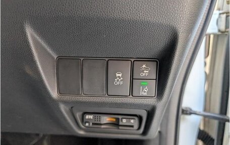 Honda Stepwgn IV, 2015 год, 1 123 000 рублей, 17 фотография