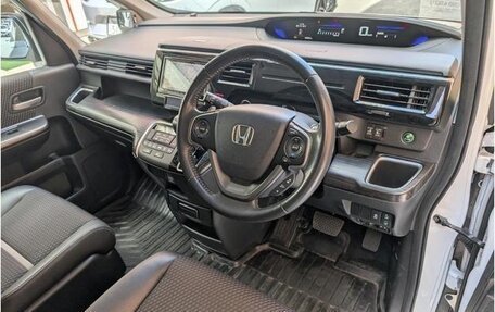 Honda Stepwgn IV, 2015 год, 1 123 000 рублей, 12 фотография